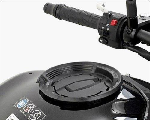 Givi Z900 (17) Кріплення Tanklock для Kawasaki Чорний