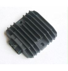 РЕГУЛЯТОР НАПРУГИ TOURMAX KAWASAKI ZX 400 '87-'93, ZX 500/550 '88-'89, ZX 600 '87-'92, VN 750 '86-'93, VN 1500 '88-'92, ZR 750 '91-'93, ZX 250 '89-'93, ZL 4 00 '88-'94 (OEM:21066-1055) (ВИРОБ