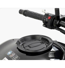 Givi Z900 (17) Кріплення Tanklock для Kawasaki Чорний