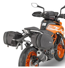 Givi 3D600 Стелаж для бокових сумок KTM Duke 125-390 2017-2018 Чорний