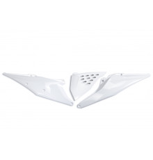 Задні бокові панелі UFO ktm sx/sxf(sx-f) 125/150/250/350/450 '19-'22, exc 125 '20-'21, exc/excf(exc-f) 150/250/300/350/450/500 '20-2023 з кришкою повітряного фільтра та вентиляційними отворами білий 20-21