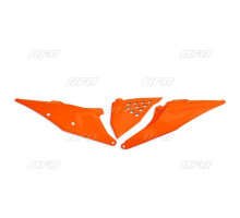 Задні бокові панелі UFO ktm sx/sxf(sx-f) 125/150/250/350/450 '19-'22, exc 125 '20-'21, exc/excf(exc-f) 150/250/300/350/450/500 '20-2023 з кришкою повітряного фільтра та вентиляційними отворами оранжевого кольору