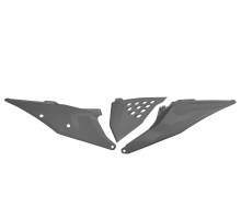 Задні бокові панелі UFO ktm sx/sxf(sx-f) 125/150/250/350/450 '19-'22, exc 125 '20-'21, exc/excf(exc-f) 150/250/300/350/450/500 '20-2023 з кришкою повітряного фільтра та вентиляційними отворами колір сірий
