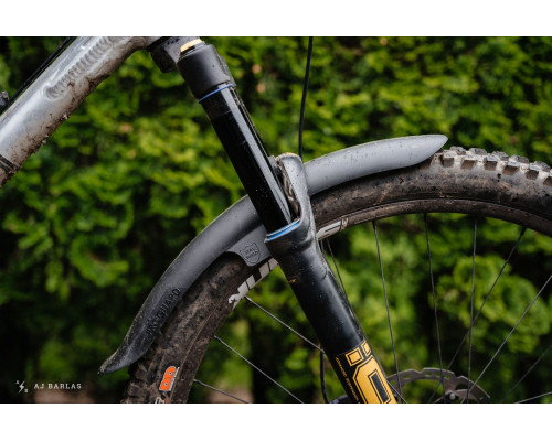 RAPID RACER PRODUCT RRP ПЕРЕДНЄ КРИЛО ВЕЛОСИПЕДА PROGUARD БОЛТ ПЕРЕДНЬОГО СТАНДАРТНОГО КОЛЬОРУ ЧОРНОГО (МОНТАЖУЄТЬСЯ НА БОЛТАХ ПІДКОВИ АМОРТИЗАТОРА)