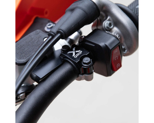 X-GRIP Krishka CLAMP ВЗМІЦНЕННЯ ГАЛЬМ BREMBO 2014+ BETA KTM HUSQVARNA SHERCO ЧОРНИЙ